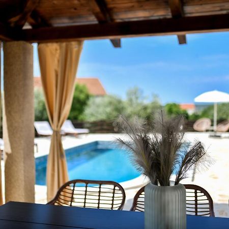 Wonderful Holiday House Bruno With Heated Pool Zadar Exterior foto