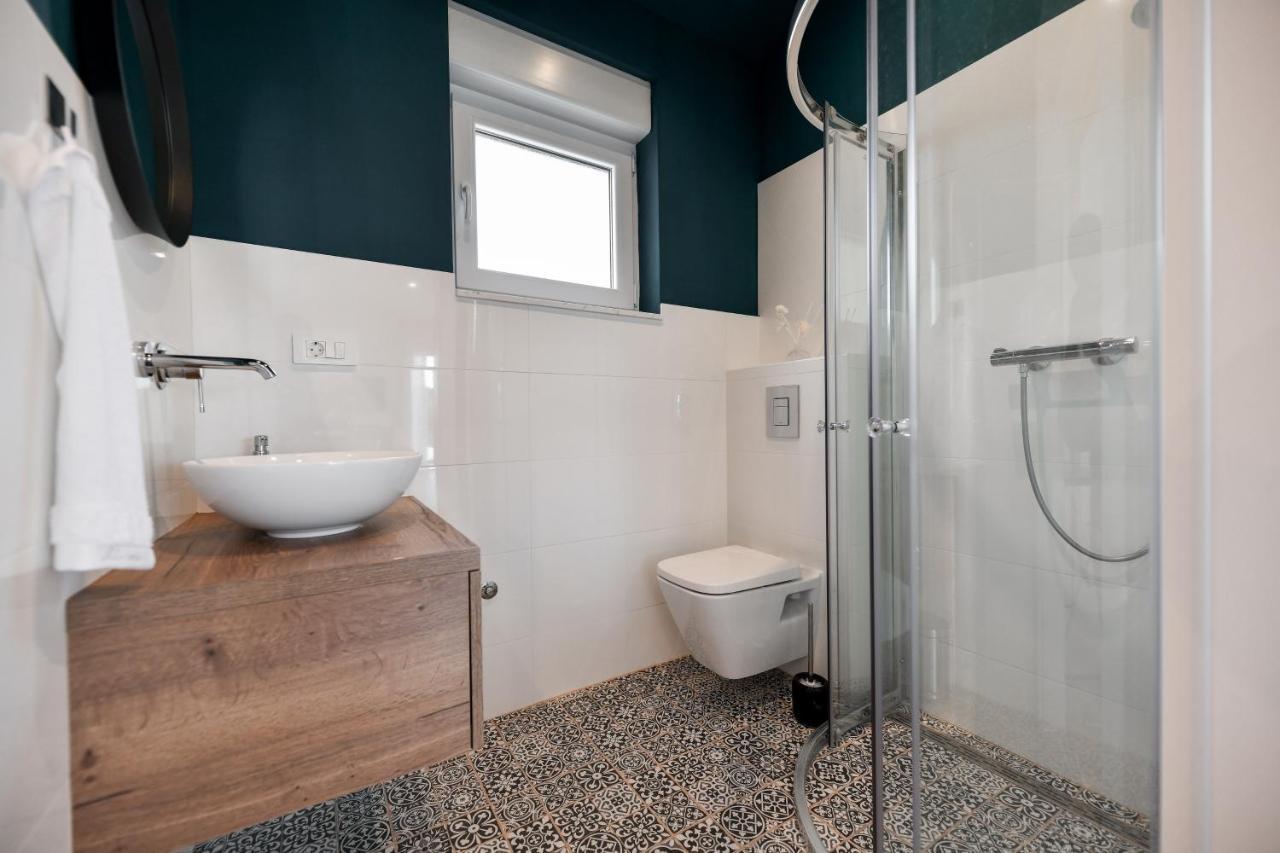 Wonderful Holiday House Bruno With Heated Pool Zadar Exterior foto